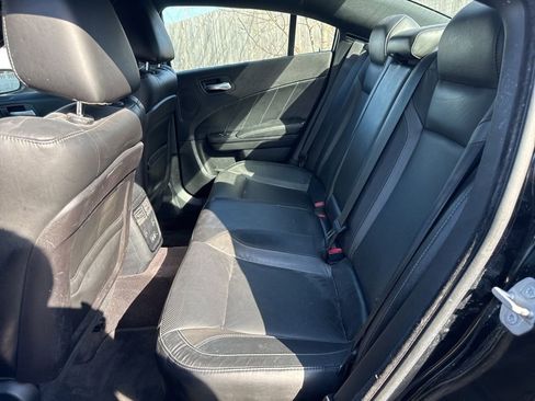 Used 2017 Dodge Charger SXT w/ AWD Plus Group image 12