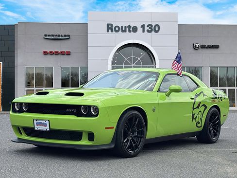 Used 2023 Dodge Challenger SRT Hellcat w/ Driver Convenience Group RWD image 2