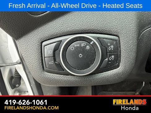 Used 2017 Ford Escape SE w/ SE Cold Weather Package AWD/4WD image 18