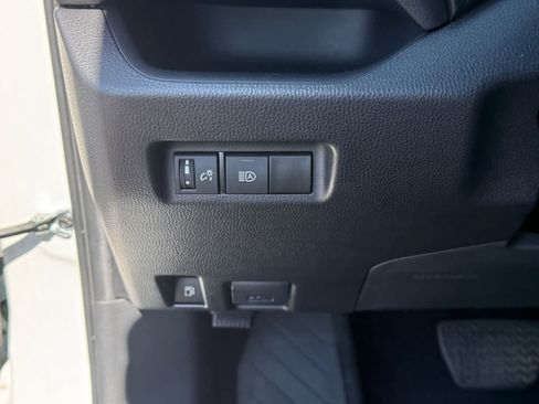 Used 2024 Toyota RAV4 LE AWD/4WD image 20