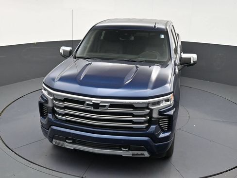 Used 2023 Chevrolet Silverado 1500 High Country w/ High Country Premium Package AWD/4WD image 16