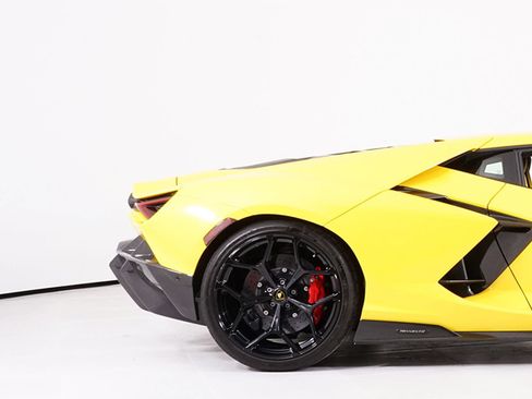 Used 2025 Lamborghini Revuelto AWD/4WD image 14