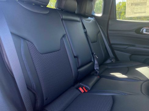 New 2025 Jeep Compass Latitude w/ Altitude Special Edition image 17