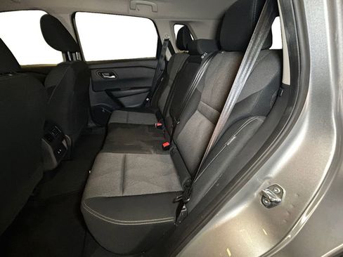 Used 2025 Nissan Rogue SV AWD/4WD image 14
