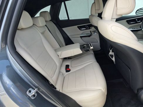 Used 2023 Mercedes-Benz GLC 300 image 16