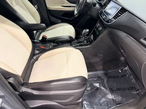 Used 2019 Buick Encore Preferred AWD/4WD image 34