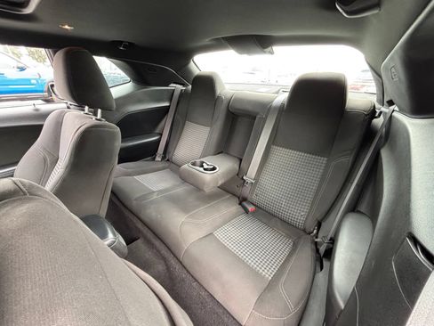 Used 2021 Dodge Challenger SXT w/ Driver Convenience Group AWD/4WD image 15