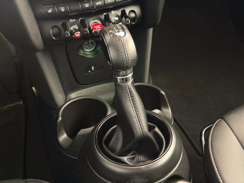 Used 2019 MINI Cooper 2-Door Hardtop FWD image 25