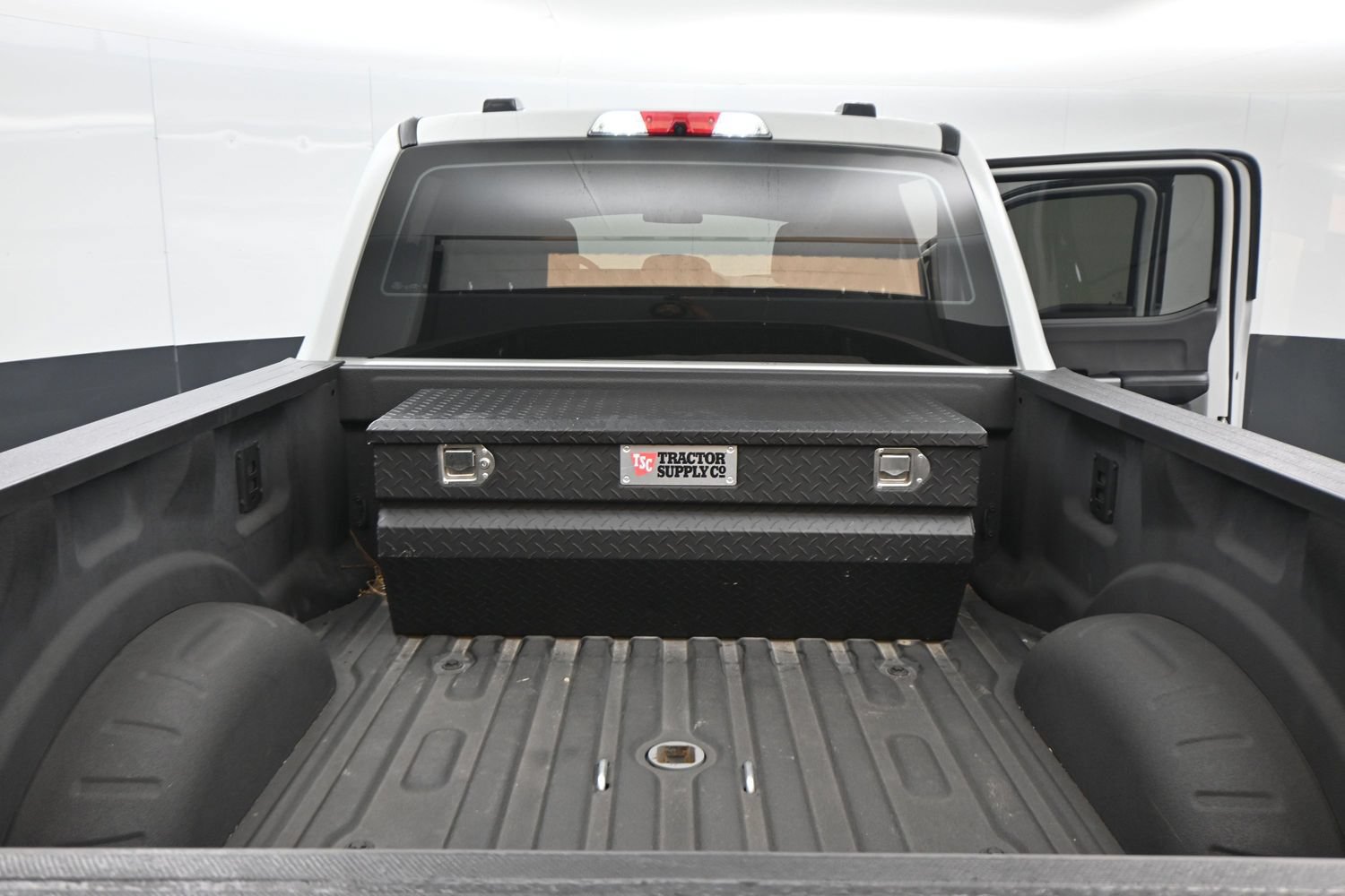 Certified 2025 Ford F250 XL w/ STX Appearance Package AWD/4WD image 8