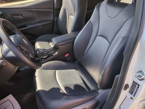 Used 2019 Toyota Prius XLE image 12