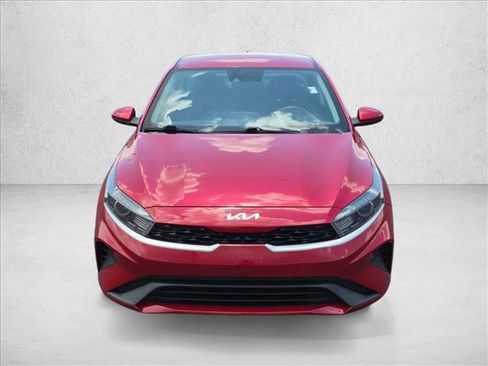 Used 2023 Kia Forte LXS FWD image 2