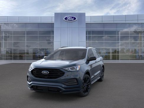 New 2024 Ford Edge SE w/ Black Appearance Package image 2