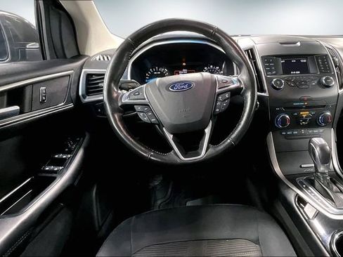 Used 2017 Ford Edge SEL image 9