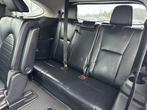 Used 2022 Toyota Highlander XLE image 15