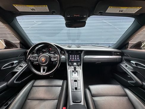 Certified 2018 Porsche 911 Carrera RWD image 6
