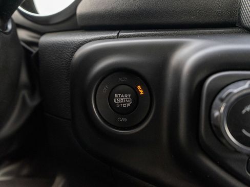 Used 2023 Jeep Wrangler Unlimited Sahara w/ Cold Weather Group AWD/4WD image 22