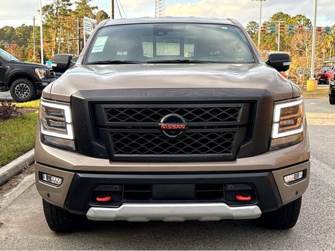 Certified 2022 Nissan Titan PRO-4X w/ Pro-4x Convenience Package image 2