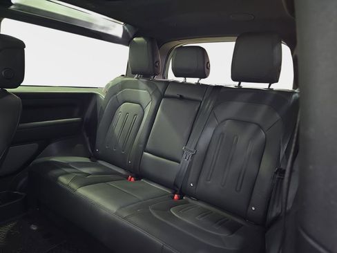 Used 2022 Land Rover Defender 90 X-Dynamic HSE AWD/4WD image 16