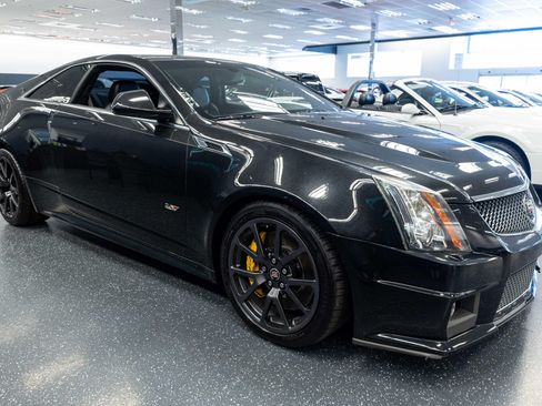 Used 2014 Cadillac CTS V RWD image 4