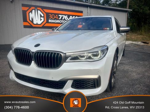 Used 2018 BMW M760i xDrive image 7