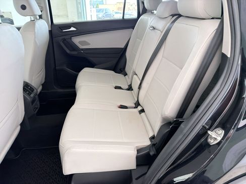 Used 2020 Volkswagen Tiguan SE AWD/4WD image 15