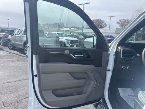 New 2026 GMC Yukon XL Elevation w/ LPO, Get Active Package image 9