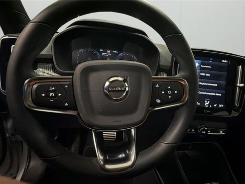 Used 2022 Volvo XC40 T5 R-Design AWD/4WD image 23
