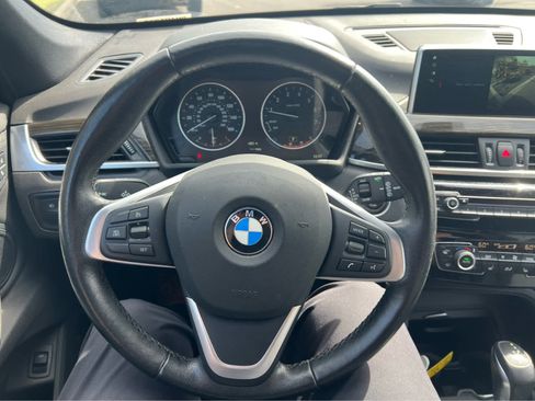 Used 2018 BMW X1 sDrive28i image 9