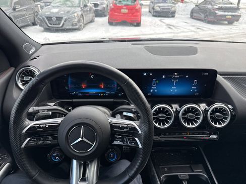 Used 2025 Mercedes-Benz GLA 35 AMG 4MATIC image 10