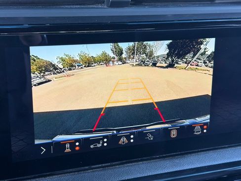 Used 2025 GMC Sierra 1500 AT4 AWD/4WD image 19