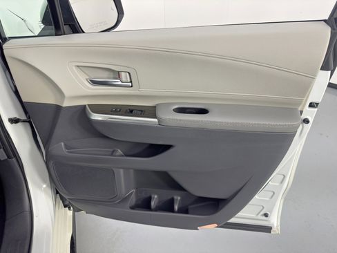 Used 2021 Toyota Sienna Limited image 47