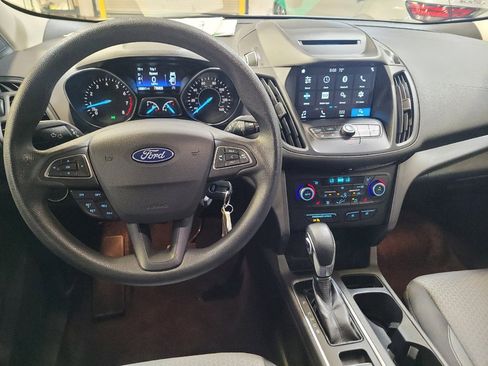 Used 2018 Ford Escape SE w/ SE Sync 3 Package AWD/4WD image 22
