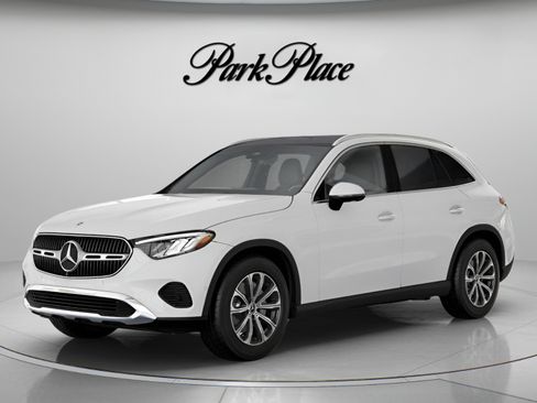 Used 2026 Mercedes-Benz GLC 300 image 1