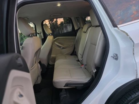 Used 2018 Ford Escape SE FWD image 27