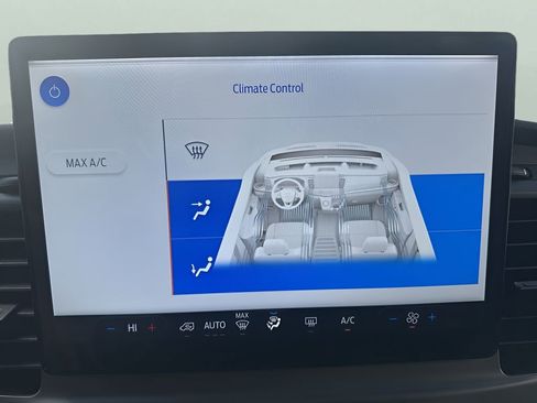 Used 2022 Ford Transit 350 XLT image 17