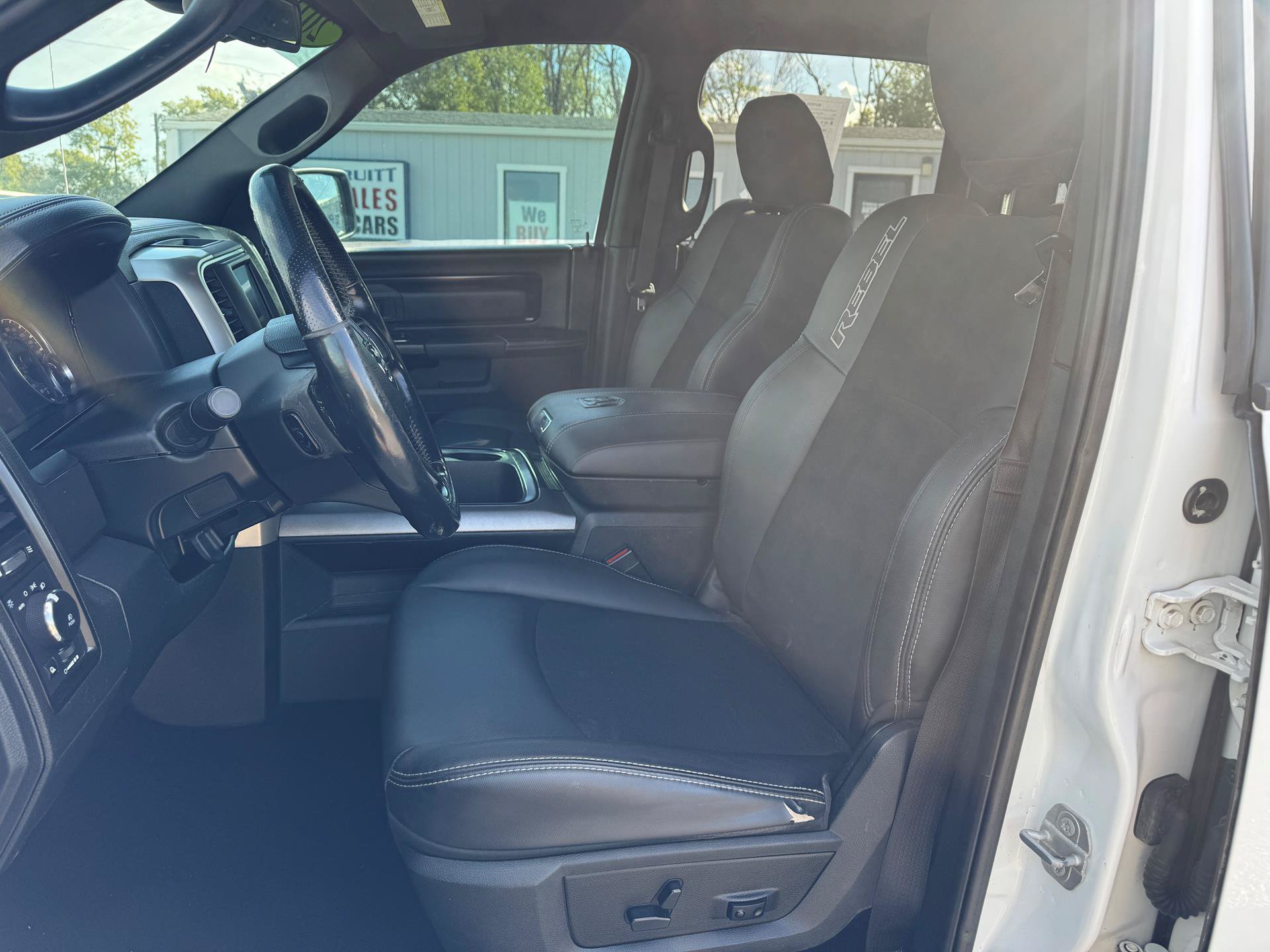 Used 2018 RAM 1500 Rebel w/ Ram 1500 Black Rebel Group AWD/4WD image 9