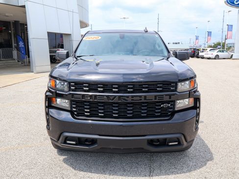 Used 2020 Chevrolet Silverado 1500 Custom w/ Custom Value Package AWD/4WD image 8