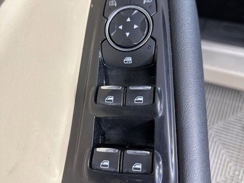 Used 2017 Ford Edge SEL w/ Equipment Group 201A image 24