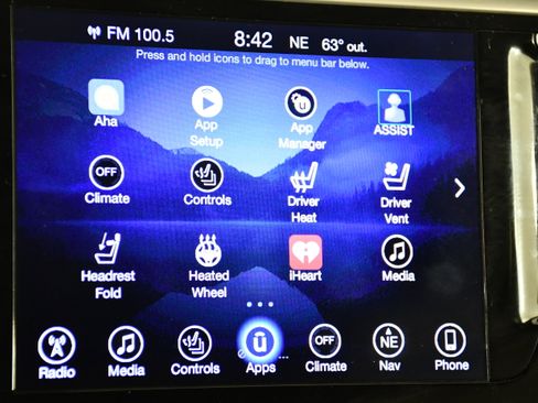 Used 2017 Chrysler Pacifica Limited FWD image 26