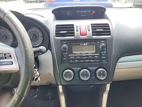 Used 2015 Subaru Forester 2.5i Limited w/ Popular Package #2 AWD/4WD image 9