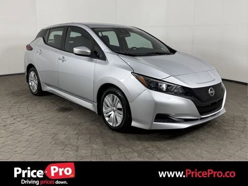 Used 2024 Nissan Leaf S image 1