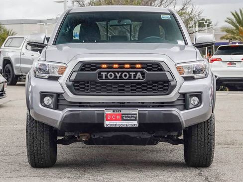 Used 2017 Toyota Tacoma TRD Off-Road w/ Tow Package image 2