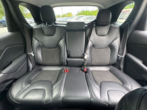 Used 2020 Jeep Cherokee Latitude Plus w/ Cold Weather Group image 30