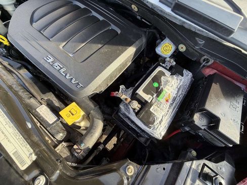 Used 2011 Dodge Grand Caravan Crew w/ Entertainment Group 1 image 36