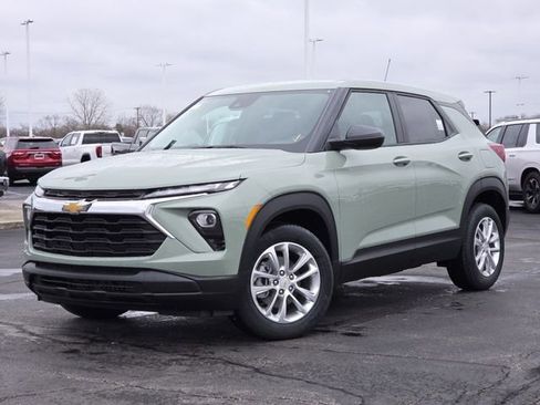New 2026 Chevrolet TrailBlazer LS image 2