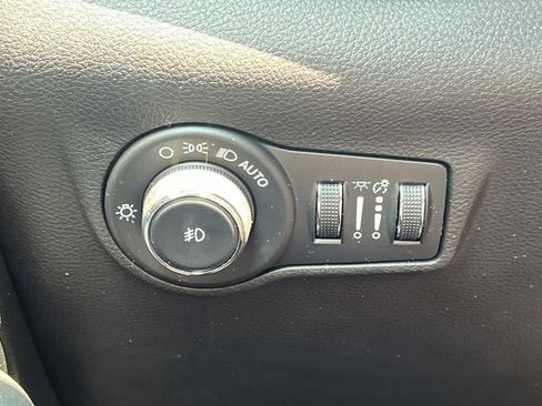 Used 2022 Jeep Compass High Altitude AWD/4WD image 27