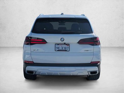 Certified 2024 BMW X5 sDrive40i w/ Premium Package image 7