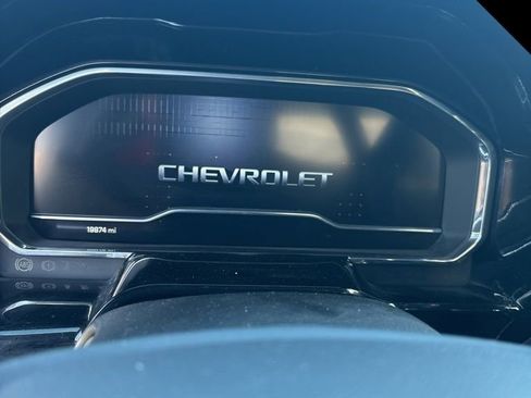 Used 2025 Chevrolet Silverado 3500 LTZ w/ LTZ Convenience Package image 5