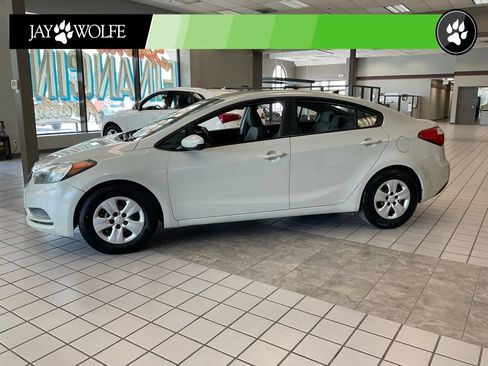 Used 2015 Kia Forte LX FWD image 3