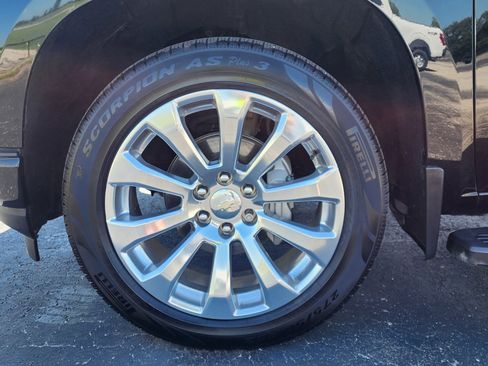 Used 2019 Chevrolet Silverado 1500 High Country image 12